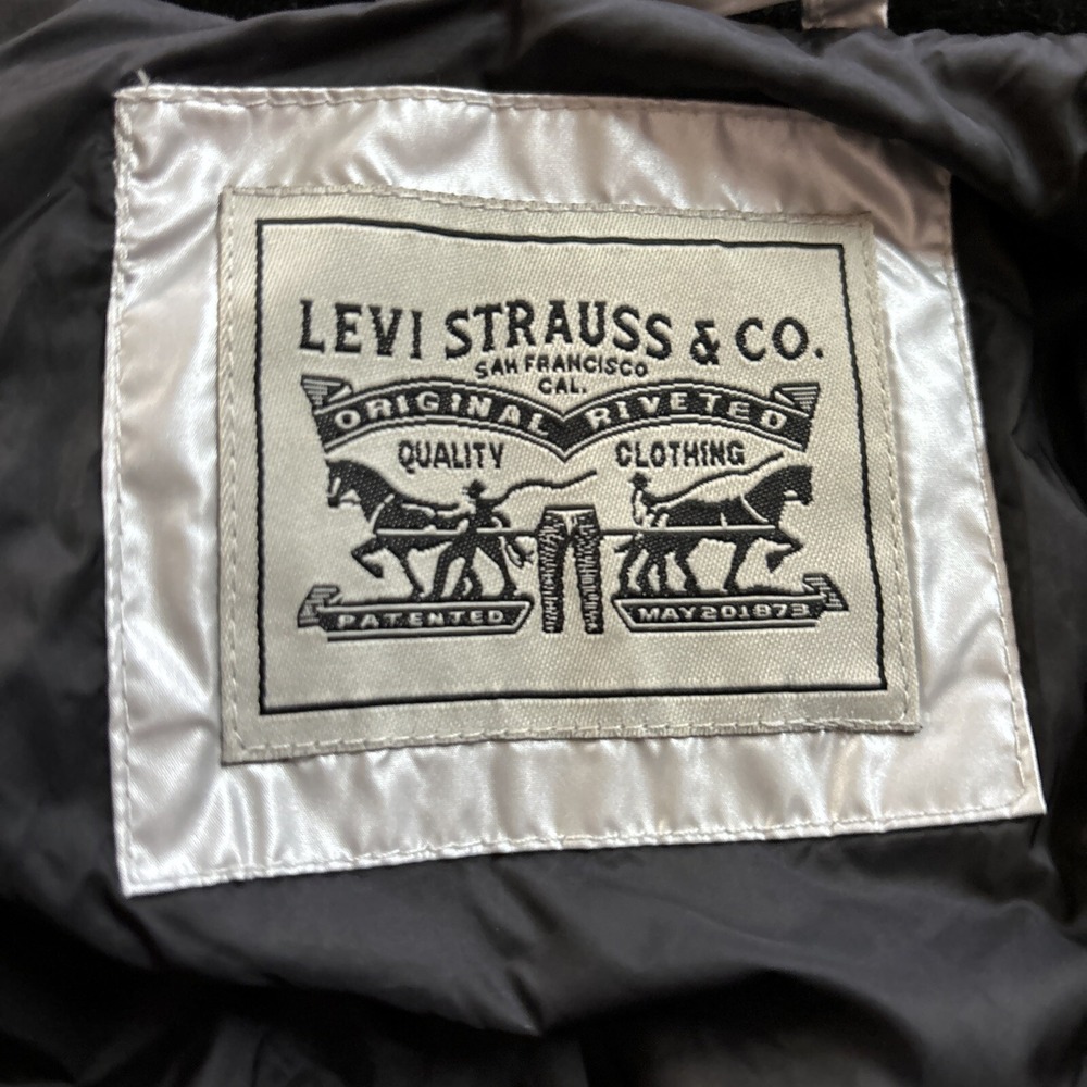 Levi Strauss Co Women's Puffer Jacket Sz XS Silver Color Block Winter Coat - Picture 3 of 11